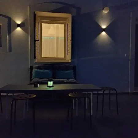 The View House Apartment Lefkes (Paros)